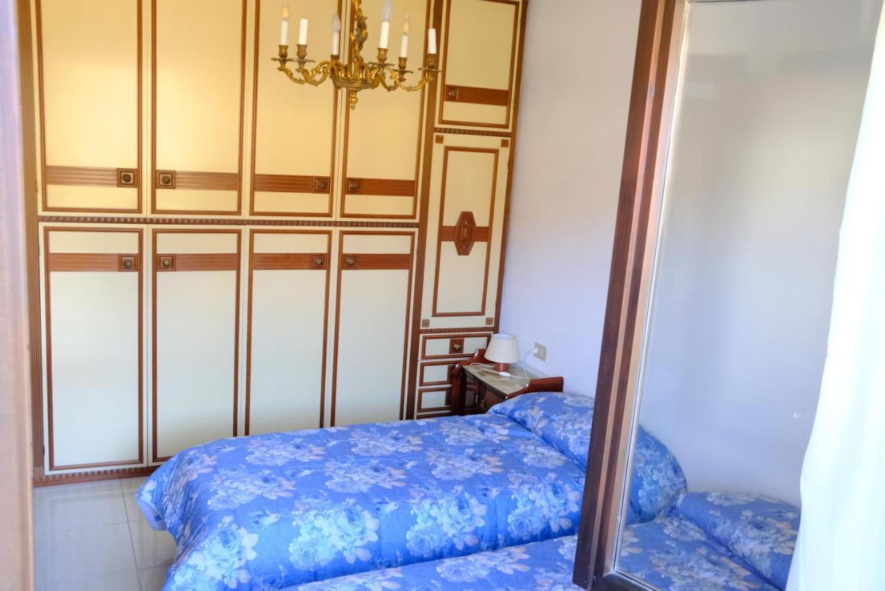 Hotel Il Canneto Porto Ceresio Kültér fotó