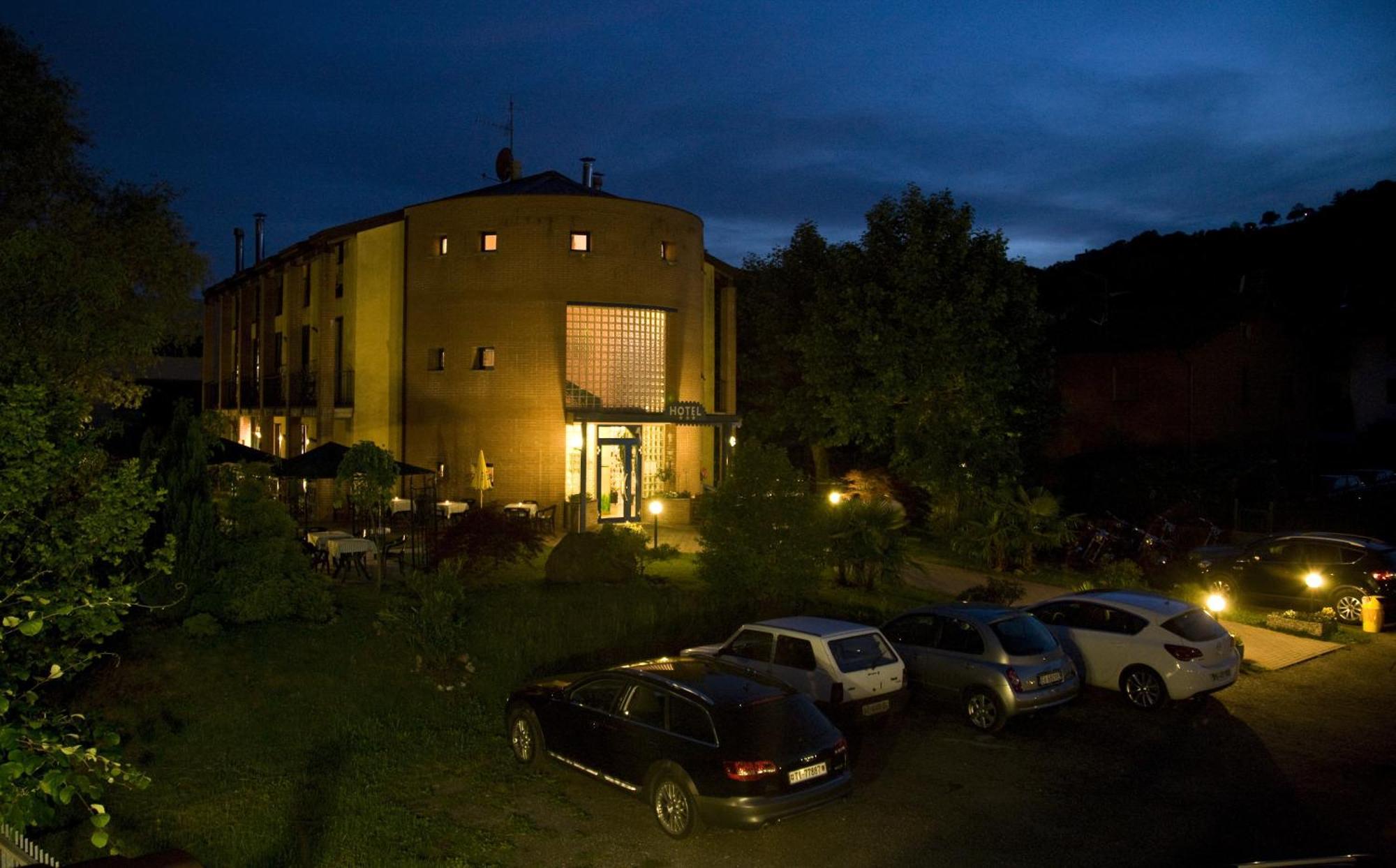 Hotel Il Canneto Porto Ceresio Kültér fotó